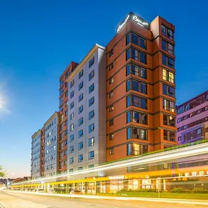4* Apartahotel Roomzzz West