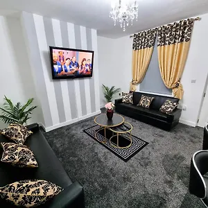*11br* Setup For Your Amazing Relaxed + Free Parking + Free Fast Wifi * Holiday home