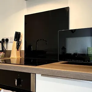 Modern 1 Bedroom Serviced - Near Centre , Doncaster United Kingdom